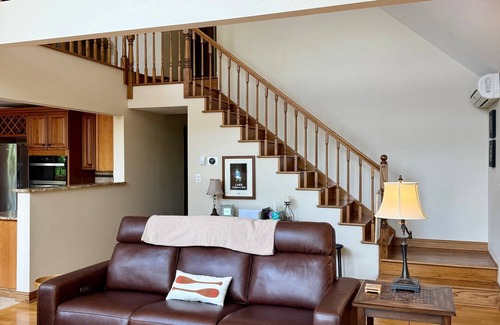 Tower House | Lake Vermilion, 3 bed/3 bath home, plus/loft & bunkhouse on Daisy Bay w/2 docks!