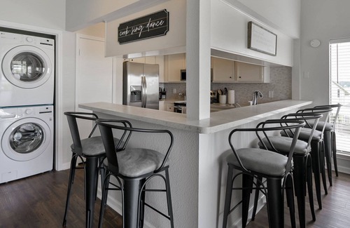 April Sound Condo | Lake-View Condo with Balcony, Pool, Lake Access, and Fully Equipped Kitchen Near Festival