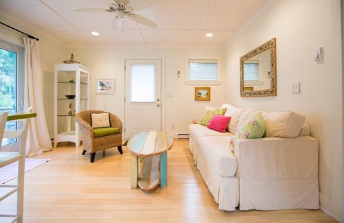 Arcadia House | Lake View, Loft Cottage, Resort Access to Lower Herring Lake & Lake Michigan