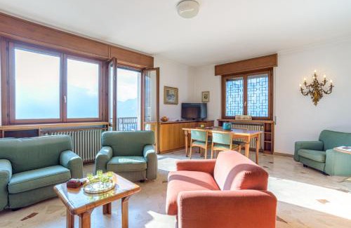 Mandello del Lario Villa | Lake View Villa with Private Parking