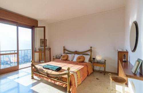 Mandello del Lario Villa | Lake View Villa with Private Parking