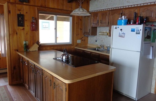 West Alton House | Lake Winnipesaukee Waterfront! Family Friendly, Amazing View, HotTub,Kayaks+more