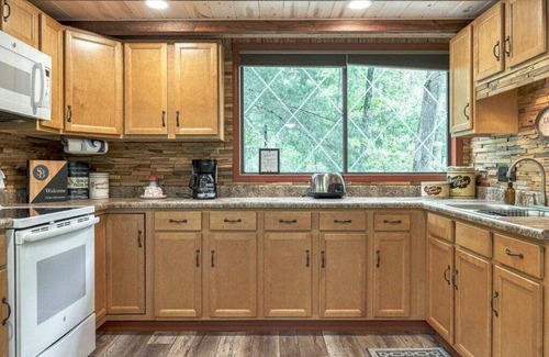 Wright City Cabin | Lake Wunderbar Wilderness Cabin