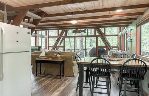 Wright City Cabin | Lake Wunderbar Wilderness Cabin