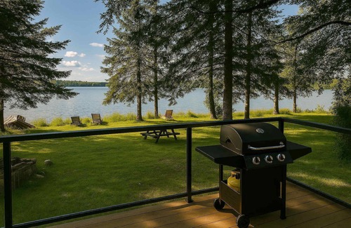 Lakefield House | Lakefield House Rental - Spacious 3-Bedroom Home on the Lake