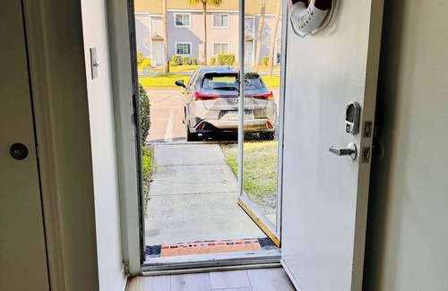 Emerald Coast House | Lakefront 2BR Gem Pvt Beach Chairs Family-Ready