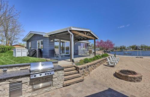 LaPlatte I House | Lakefront Bellevue Home Private Beach and Fire Pit!