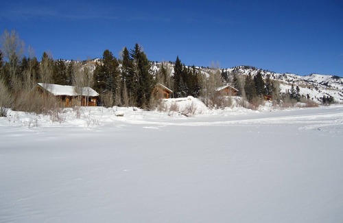 Jackson Hole Cabin | Lakefront Cabin Near The Grand Tetons, Jackson Hole, Yellowstone