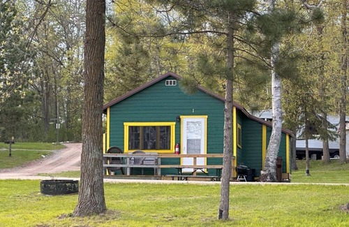 Nevis Cabin | Lakefront Cabin at Green Valley Resort on Seventh Crow Wing Lake
