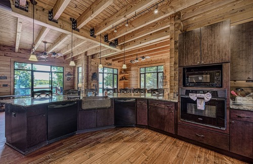 Mineral House | Lakefront Cabin w/Hot Tub, Boat Dock, WiFi, a Game Room & Firepit - Dogs OK