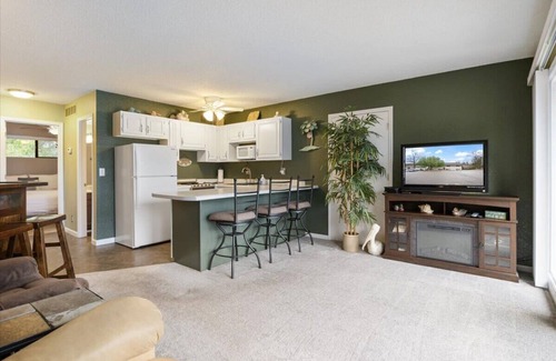 Osage Beach Apartment | Lakefront Condo Near Margaritaville