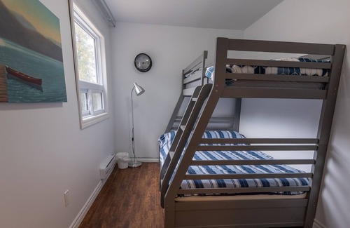 Dunsford Cottage | Lakefront Cottage With Hot Tub!!