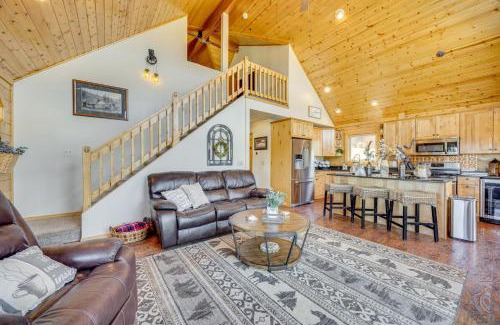Spring Valley House | Lakefront Divide Cabin with Game Room!
