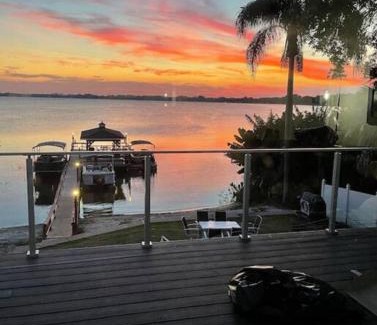 Mount Dora House | Lakefront Duplex With Pontoon Boat 3 Bed House