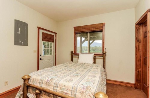 Donnelly House | Lakefront Escape formerly Hereford Lakehouse Custom Home