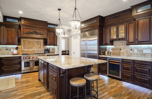 Crystal Shores House | Lakefront Escape: Gourmet Kitchen, Kayaks, & Sunset Soirees