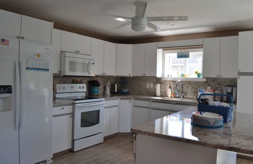 Winchester House | Lakefront Escape on Highland