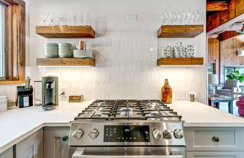 Holmes Cabin | Lakefront Escape with Gorgeous Views a Short Trip from New York City!