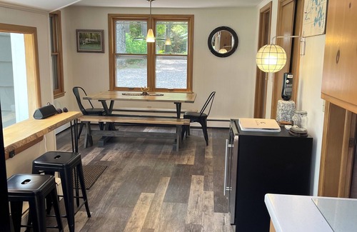 Eagle River Cabin | Lakefront Family Vacation Cabin on 28 lake chain, includes deluxe pontoon