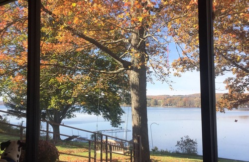 Perry House | Lakefront getaway perfect for 2-3 families traveling together sleeps17+ guests