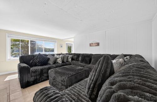 Lynn Garden House | Lakefront Getaway with Private Dock & Scenic Views home