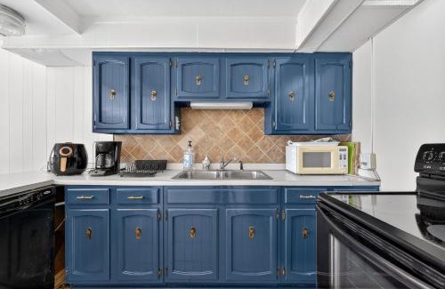 Lynn Garden House | Lakefront Getaway with Private Dock & Scenic Views home