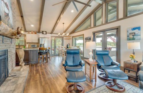 Hayesville House | Lakefront Hayesville Retreat with Private Swim Dock