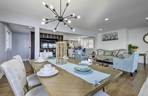 Lake Pocotopaug House | Lakefront Home: 2 Mi to Air Line State Park Trail!