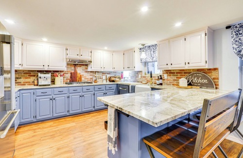 Grove House | Lakefront Home w/Private Dock in Grove