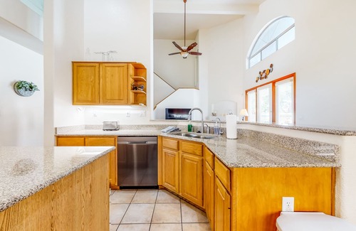 Garden Lakes House | Lakefront home with private pool, kayak, cornhole, & pool table