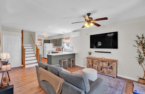 Lake Ariel House | Lakefront, Hot Tub, Private Dock, 2 Decks, Patio, Kayaks in Season