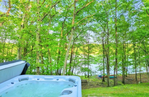 Pocono Mountain Lake House | Lakefront, Indoor Pool, Pvt Hot Tub, Pickleball Fully Loaded, Dock