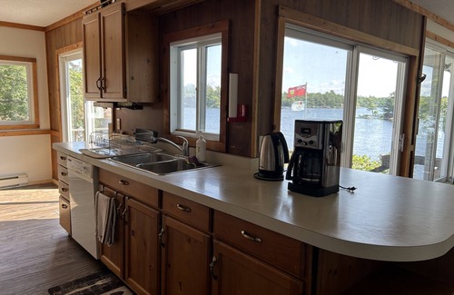 Georgian Bay Cottage | Lakefront Island Cottage, on Georgian Bay in Beautiful Honey Harbour