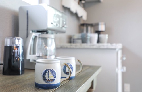 Lakeport House | Lakefront | King Bed | Private dock | Stunning Views