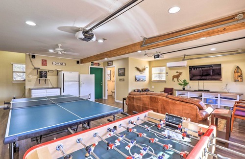 Granbury House | Lakefront Living: Private Dock, Deck, & Game Room!