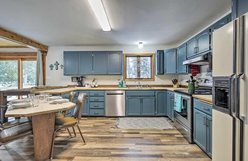 Mercer House | Lakefront Mercer Home Private Dock and Kayaks!