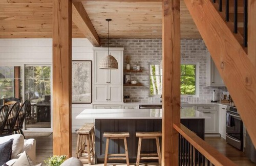 Georgian Bay Apartment | Lakefront Muskoka Cottage w/hot tub