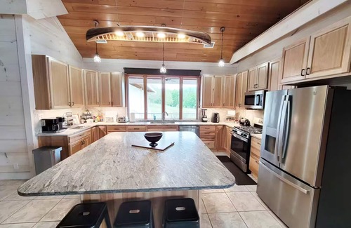 Dandridge House | Lakefront - Private Resort. Amazing!