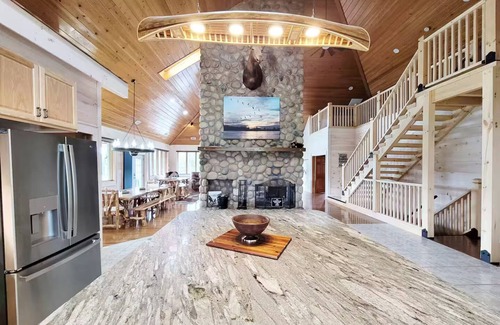 Dandridge House | Lakefront - Private Resort. Amazing!