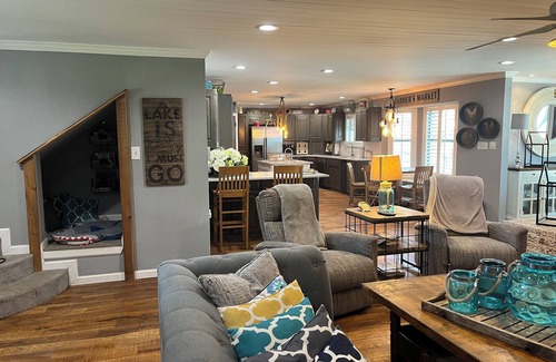 Granbury House | Lakefront property with pool and lighthouse with amazing views of the lake, .