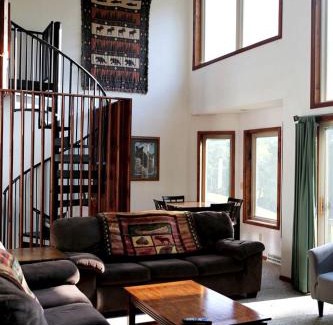 Tomah House | Lakefront Vacation Rental with a Deck and Hot Tub near Wisconsin Dells