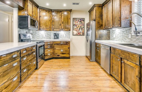 Dennis House | LAKEFRONT W/DOCK, POOL, HOT TUB & OUTDOOR KITCHEN