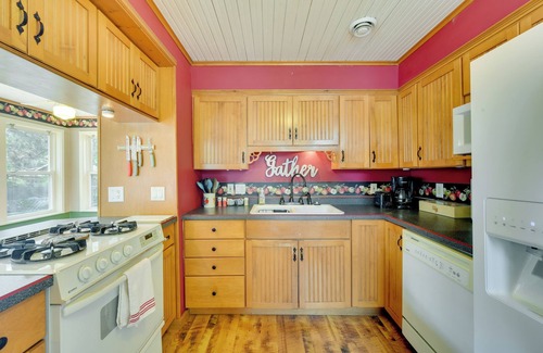 Stone Lake House | Lakefront Wisconsin Home - Deck, Fire Pit & Kayaks