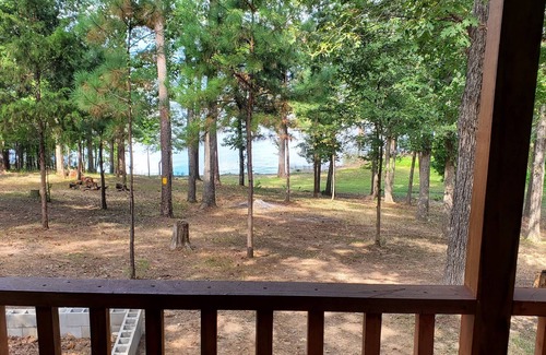 Avinger Cabin | Lakefront with awesome sunsets.