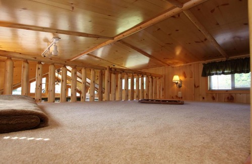 Milton Resort | Lakeland RV Campground Loft Cabin 10