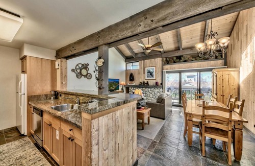 South Lake Tahoe House | Lakeland Village #462 - Pine Peak Paradise 2.5BR