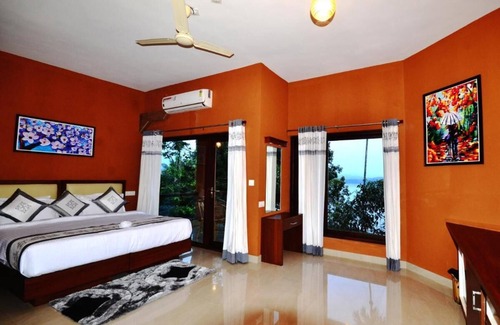 Vazhavatta House | LakeRose Wayanad Resort - Lake view