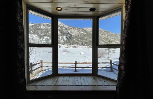 Lake City House | Lakeshore Manor - Picturesque Lakefront House on Beautiful Lake San Cristobal