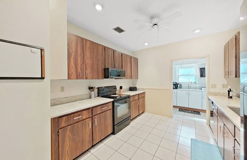 Greater Northdale House | LAKESHORE RETREAT