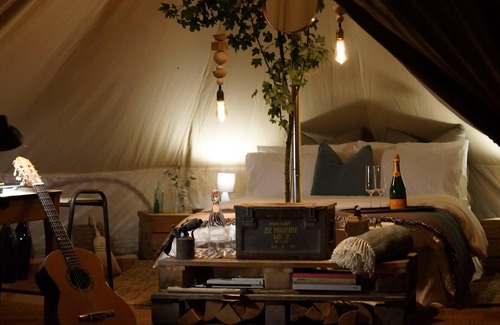 Nunney RV Rental | Lakeside Bell Tent - Canvas Studio at Marston Park